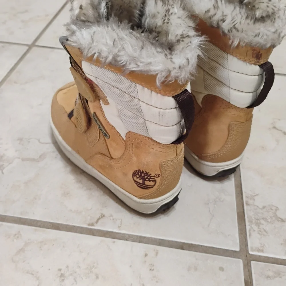 Timberland Kids Winter Boots with Faux Fur Lining Size 8